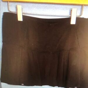 Lululemon- Black Pleated Skirt Short